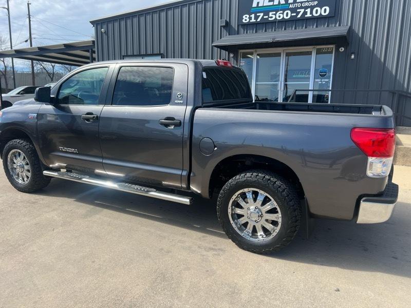 Toyota Tundra 2WD CrewMax 145.7" 5.7L SR5 (Natl) 2012