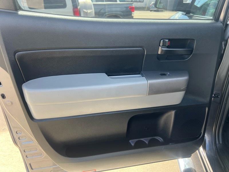 Toyota Tundra 2WD CrewMax 145.7" 5.7L SR5 (Natl) 2012