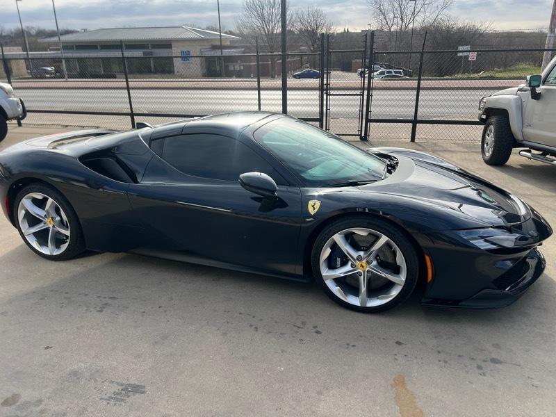 Ferrari SF90 Spider
SF90 Spider Base 2023