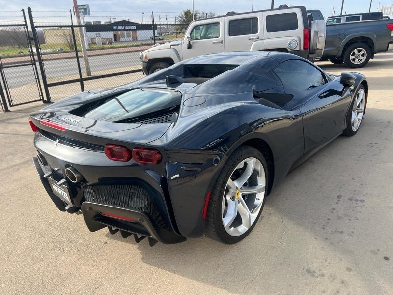 Ferrari SF90 Spider
SF90 Spider Base 2023