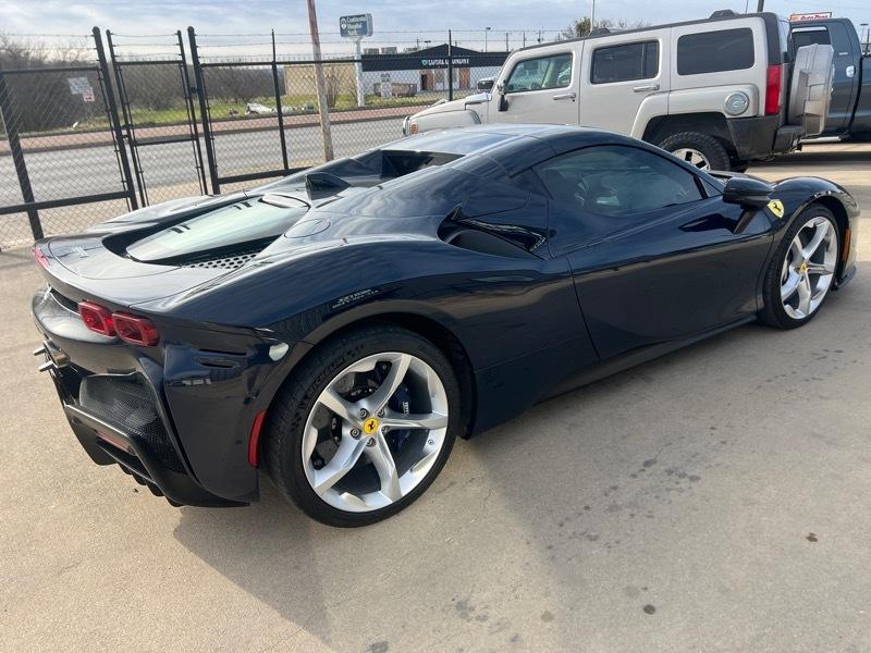 Ferrari SF90 Spider
SF90 Spider Base 2023