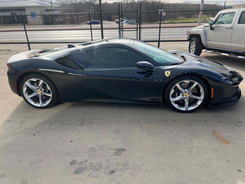 Ferrari SF90 Spider
SF90 Spider Base 2023