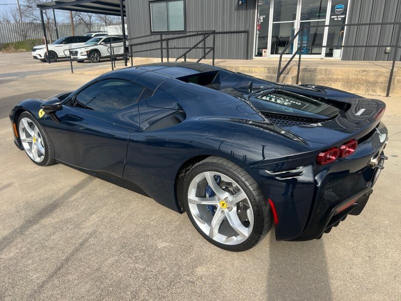 Ferrari SF90 Spider
SF90 Spider Base 2023