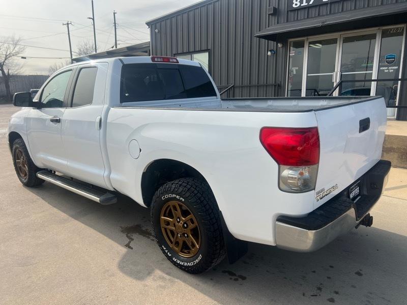 Toyota Tundra 2WD Double 164.6" 4.7L V8 SR5 (Natl 2007