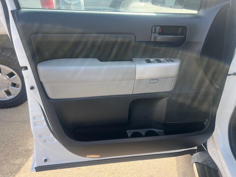 Toyota Tundra 2WD Double 164.6" 4.7L V8 SR5 (Natl 2007