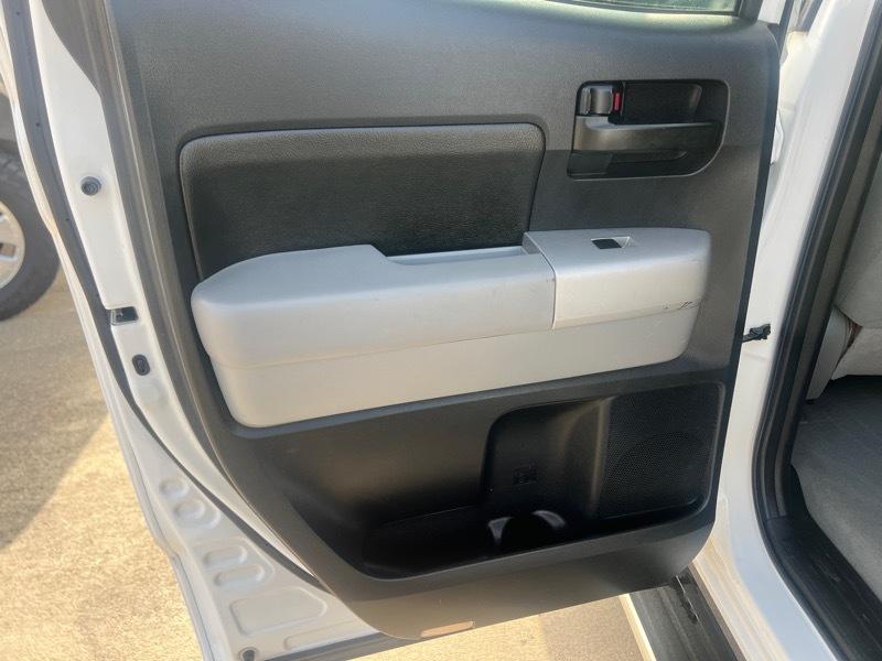 Toyota Tundra 2WD Double 164.6" 4.7L V8 SR5 (Natl 2007