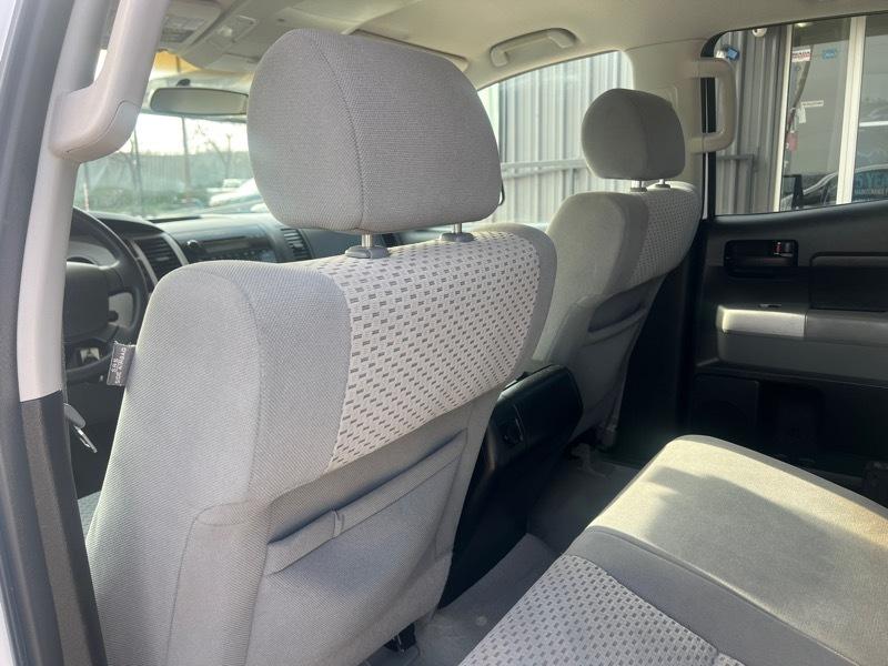 Toyota Tundra 2WD Double 164.6" 4.7L V8 SR5 (Natl 2007