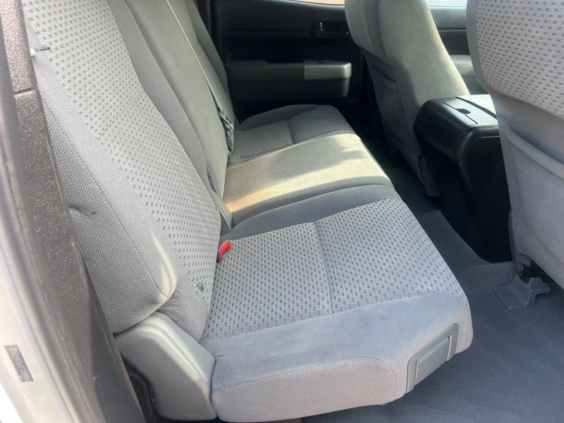 Toyota Tundra 2WD Double 164.6" 4.7L V8 SR5 (Natl 2007