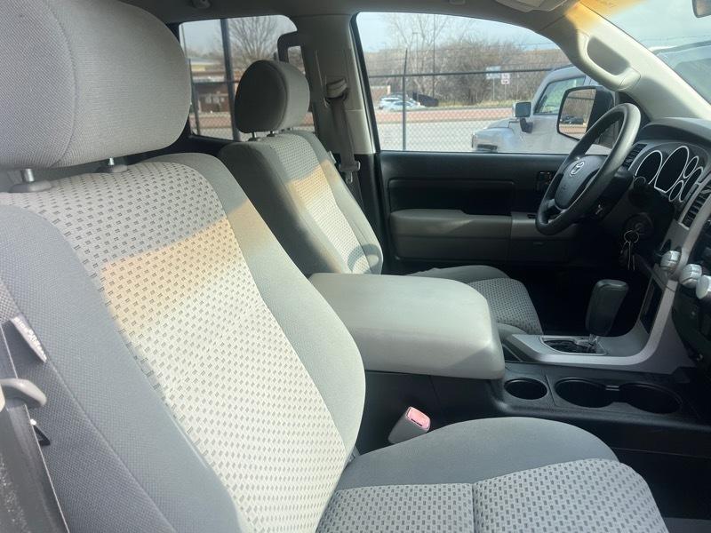 Toyota Tundra 2WD Double 164.6" 4.7L V8 SR5 (Natl 2007