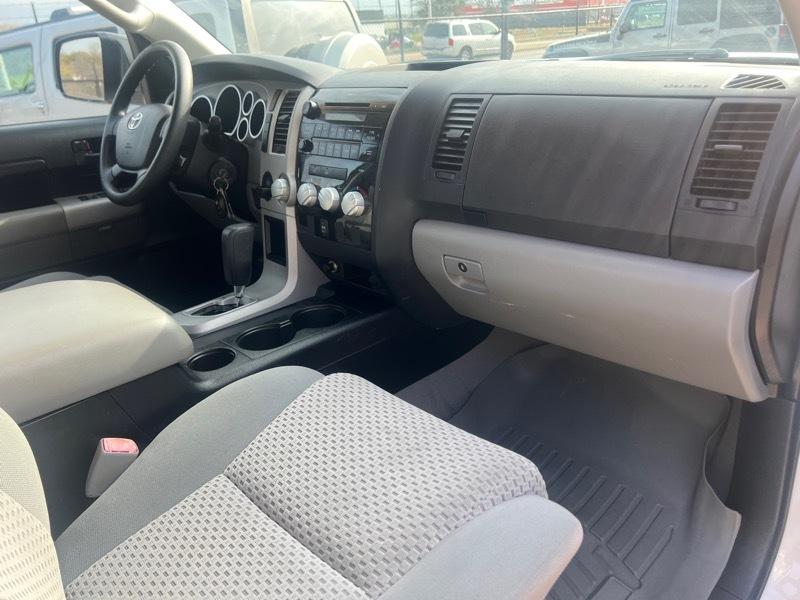 Toyota Tundra 2WD Double 164.6" 4.7L V8 SR5 (Natl 2007