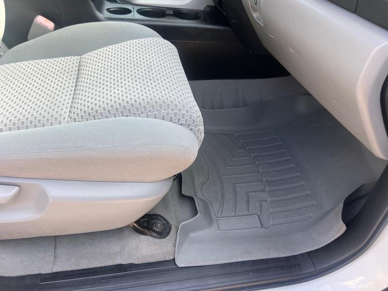 Toyota Tundra 2WD Double 164.6" 4.7L V8 SR5 (Natl 2007