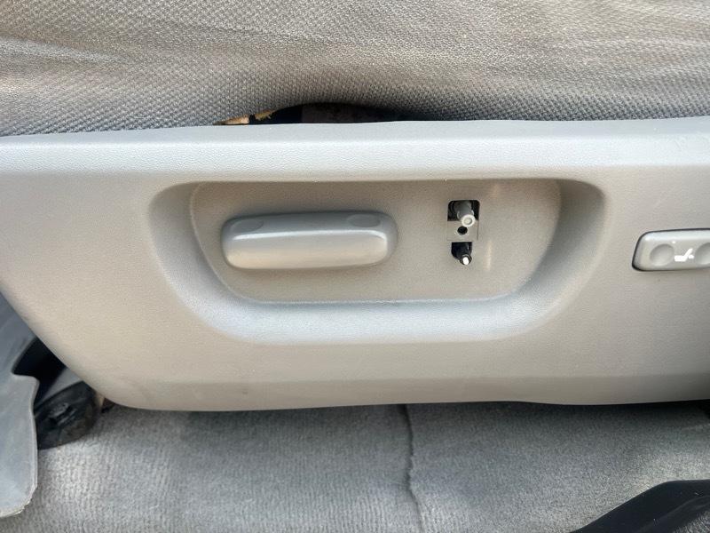 Toyota Tundra 2WD Double 164.6" 4.7L V8 SR5 (Natl 2007