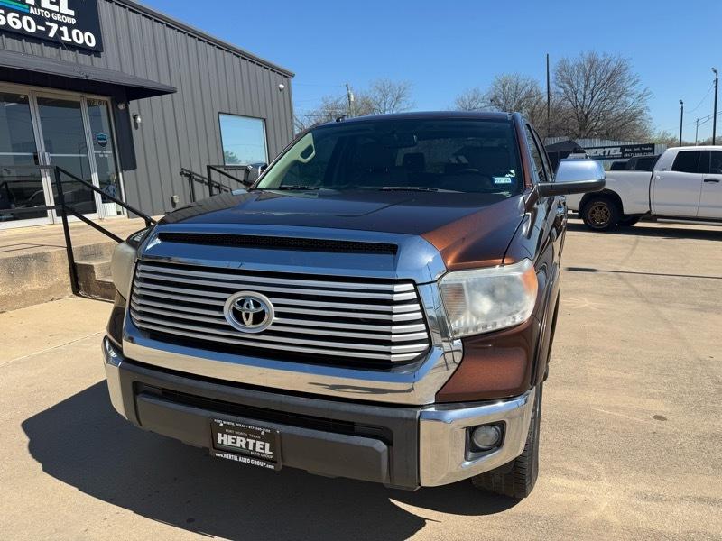 Toyota Tundra Limited 5.7L CrewMax 2WD 2015