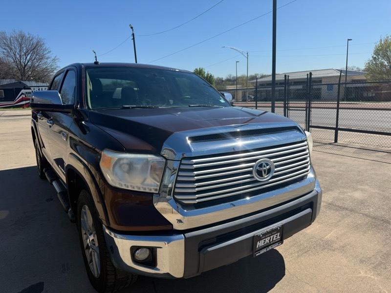 Toyota Tundra Limited 5.7L CrewMax 2WD 2015