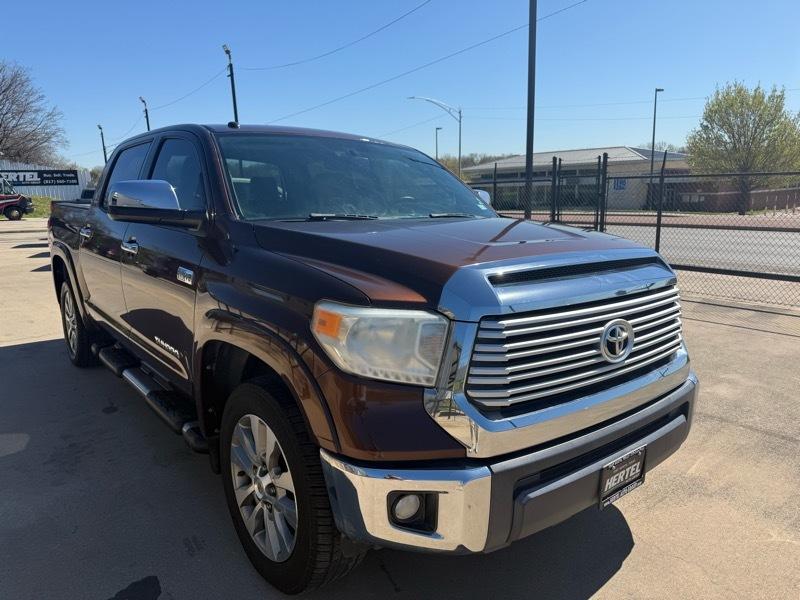 Toyota Tundra Limited 5.7L CrewMax 2WD 2015