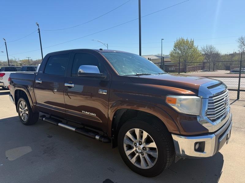 Toyota Tundra Limited 5.7L CrewMax 2WD 2015