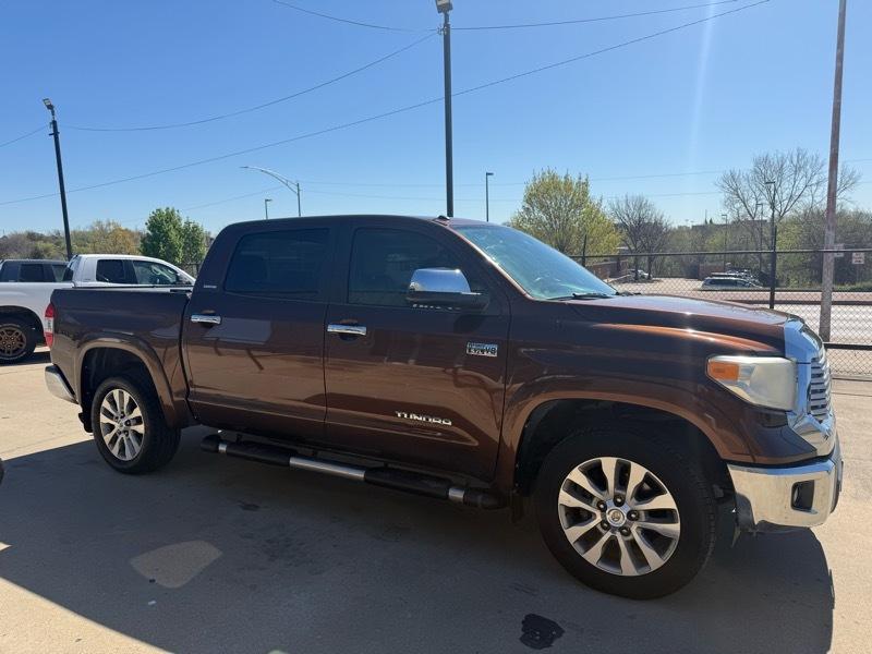 Toyota Tundra Limited 5.7L CrewMax 2WD 2015