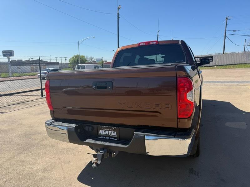 Toyota Tundra Limited 5.7L CrewMax 2WD 2015