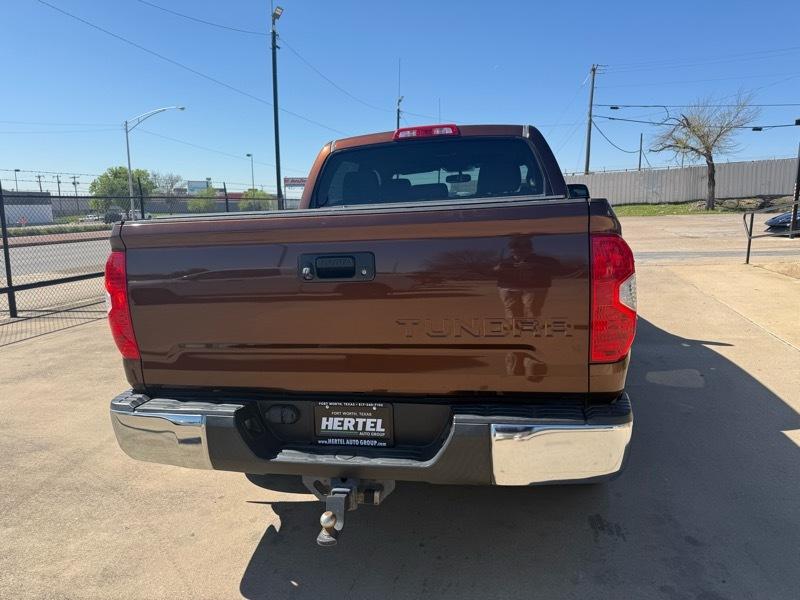 Toyota Tundra Limited 5.7L CrewMax 2WD 2015