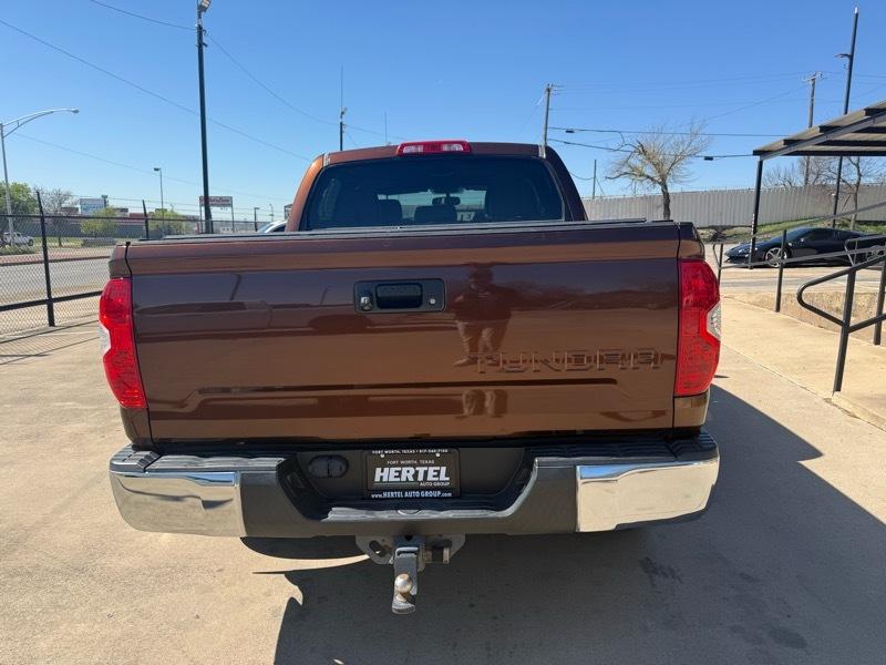 Toyota Tundra Limited 5.7L CrewMax 2WD 2015