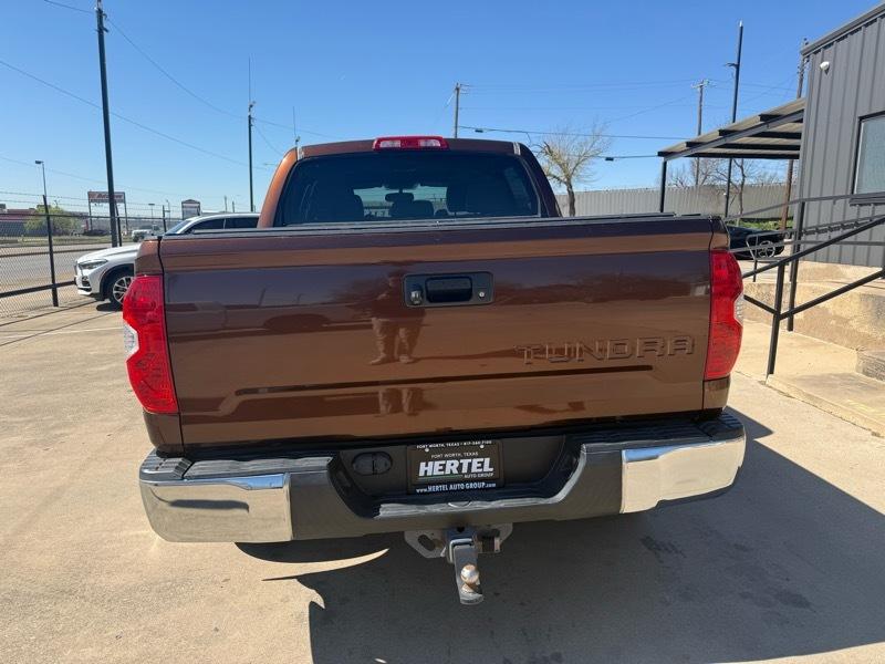 Toyota Tundra Limited 5.7L CrewMax 2WD 2015
