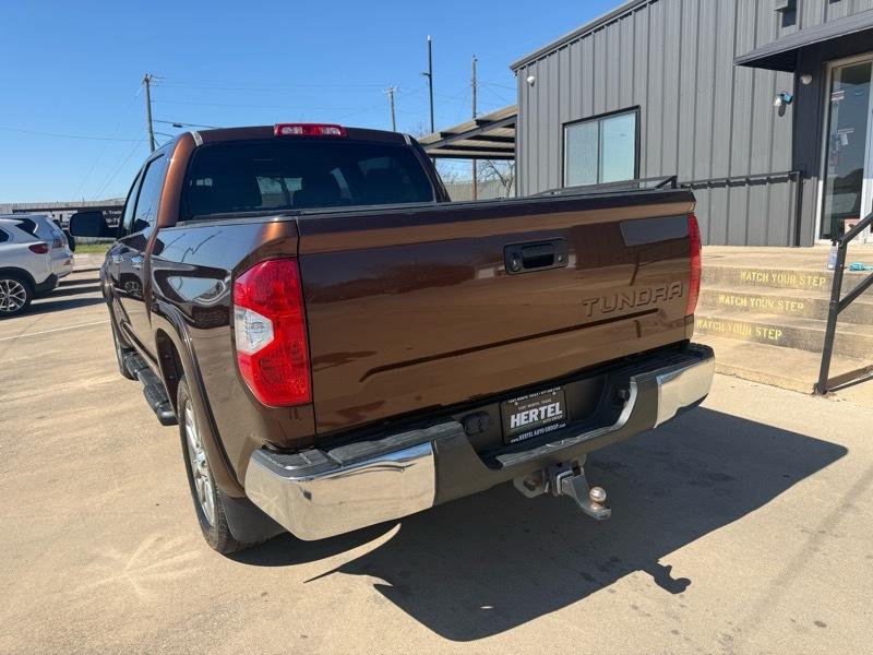 Toyota Tundra Limited 5.7L CrewMax 2WD 2015