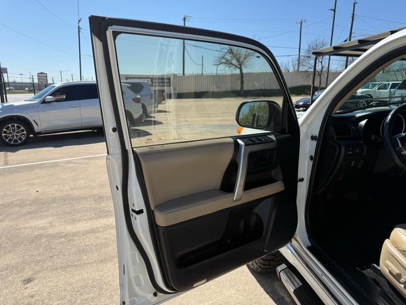 Toyota 4Runner SR5 2WD V6 2010