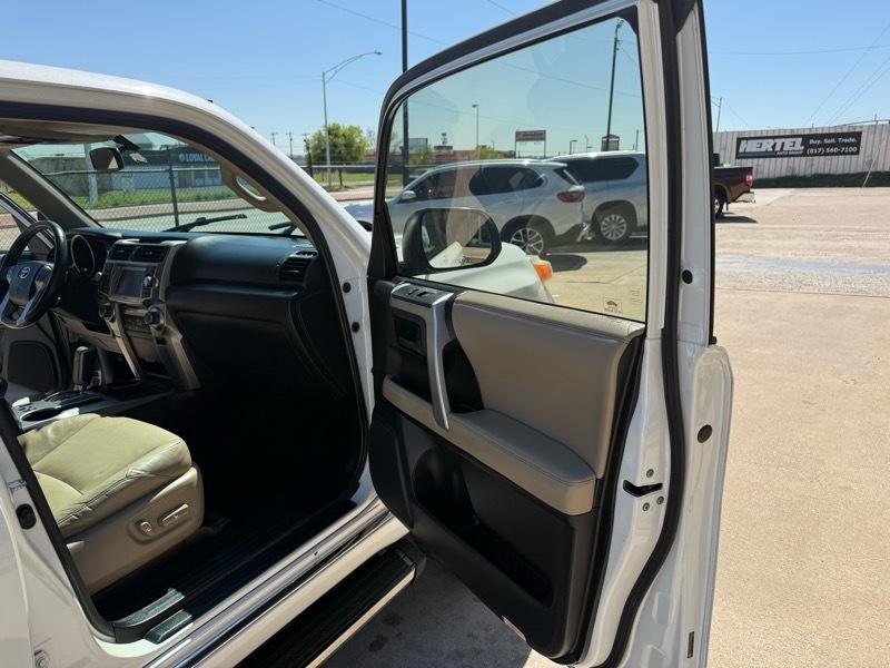 Toyota 4Runner SR5 2WD V6 2010