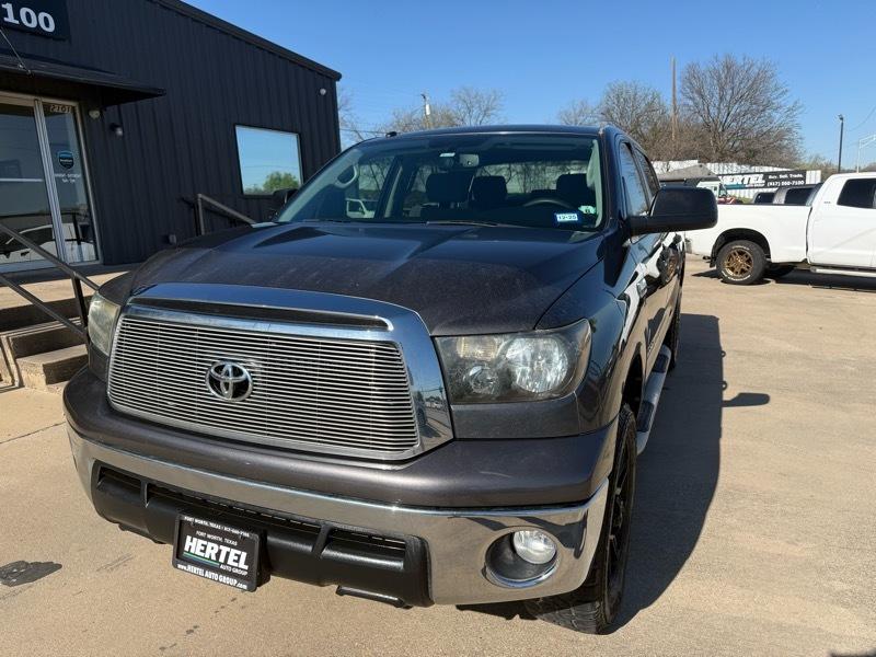 Toyota Tundra 2WD CrewMax 145.7" 5.7L SR5 (Natl) 2011