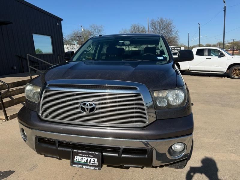 Toyota Tundra 2WD CrewMax 145.7" 5.7L SR5 (Natl) 2011