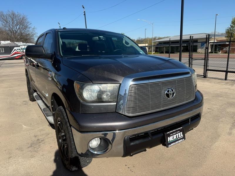 Toyota Tundra 2WD CrewMax 145.7" 5.7L SR5 (Natl) 2011