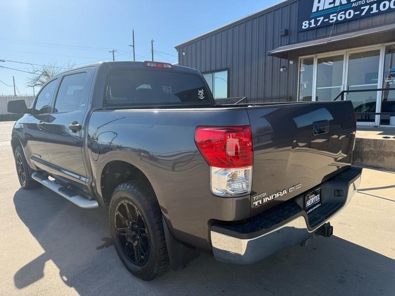 Toyota Tundra 2WD CrewMax 145.7" 5.7L SR5 (Natl) 2011