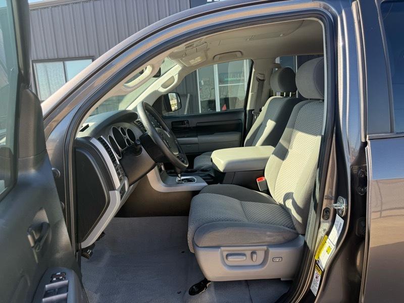 Toyota Tundra 2WD CrewMax 145.7" 5.7L SR5 (Natl) 2011