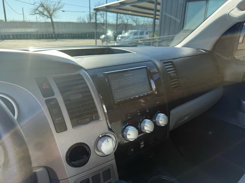 Toyota Tundra 2WD CrewMax 145.7" 5.7L SR5 (Natl) 2011