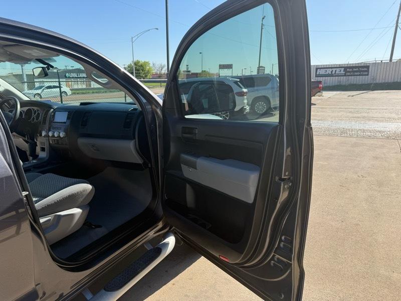 Toyota Tundra 2WD CrewMax 145.7" 5.7L SR5 (Natl) 2011