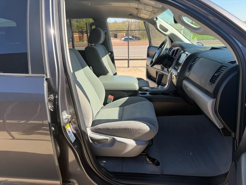 Toyota Tundra 2WD CrewMax 145.7" 5.7L SR5 (Natl) 2011