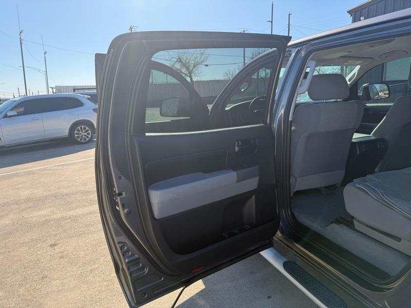 Toyota Tundra 2WD CrewMax 145.7" 5.7L SR5 (Natl) 2011