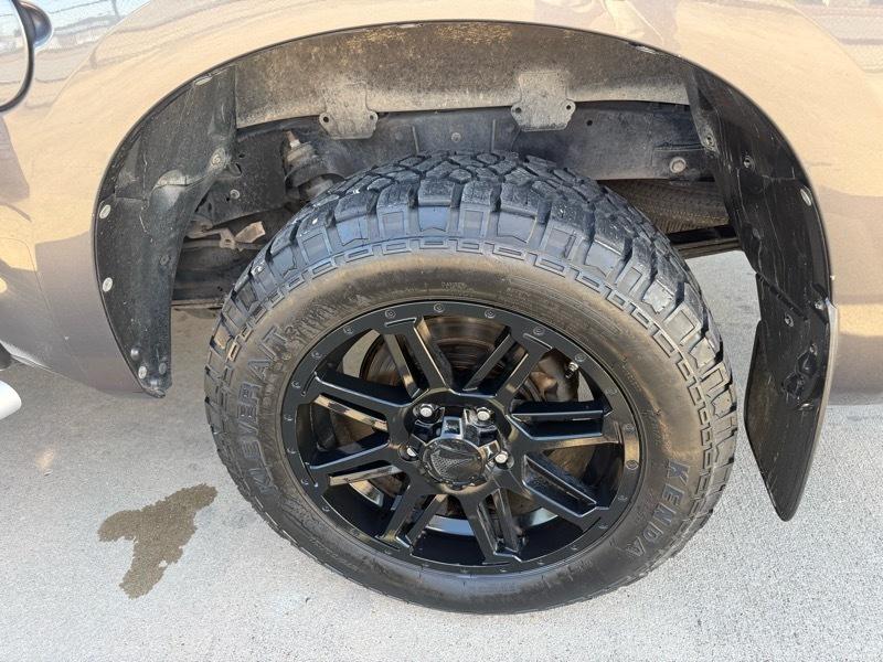 Toyota Tundra 2WD CrewMax 145.7" 5.7L SR5 (Natl) 2011