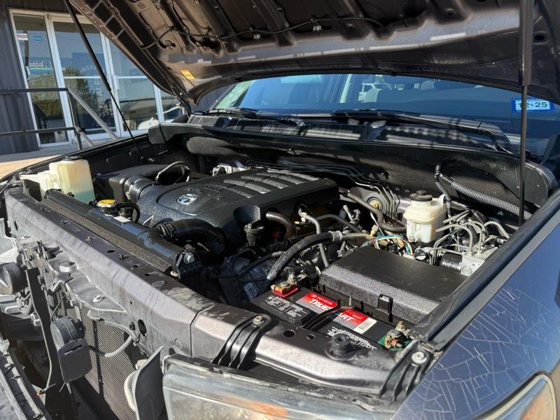 Toyota Tundra 2WD CrewMax 145.7" 5.7L SR5 (Natl) 2011