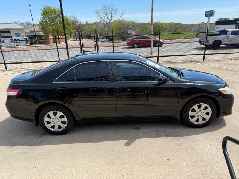 Toyota Camry LE 4D Sedan 2010