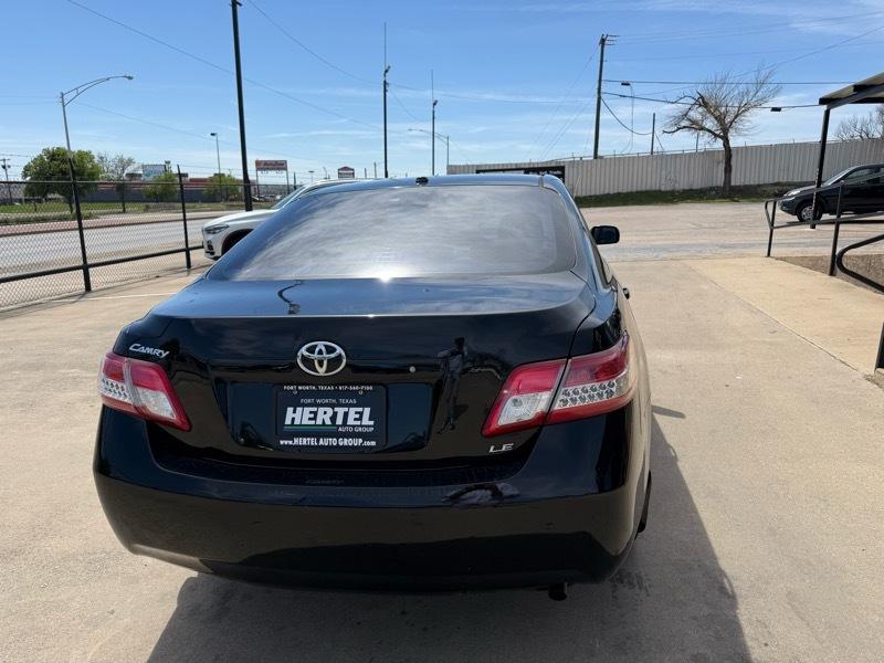 Toyota Camry LE 4D Sedan 2010