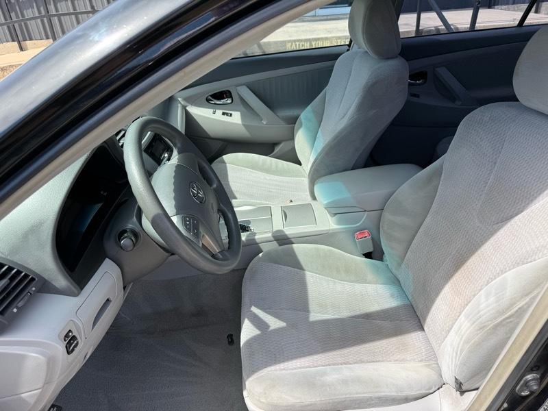 Toyota Camry LE 4D Sedan 2010