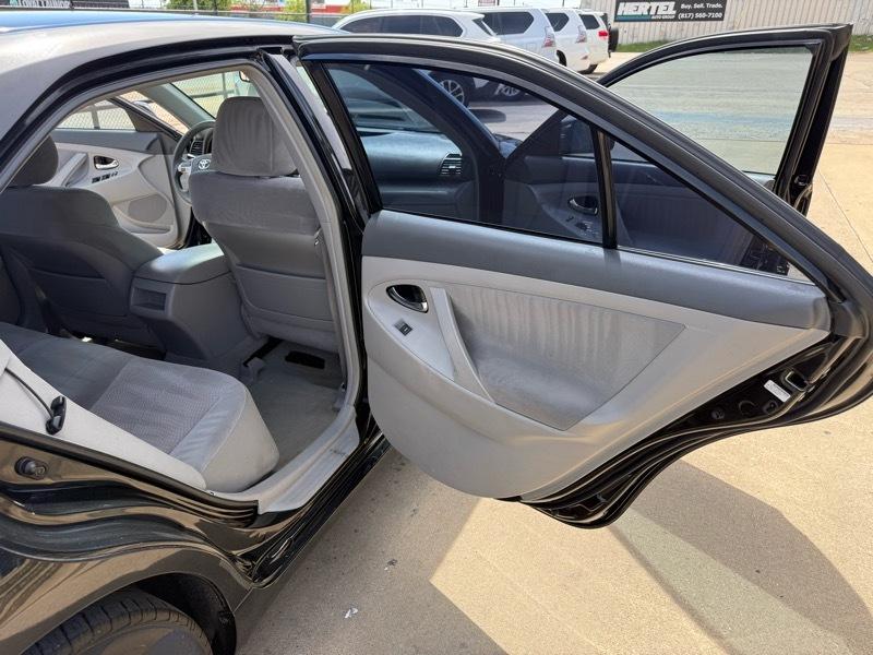 Toyota Camry LE 4D Sedan 2010