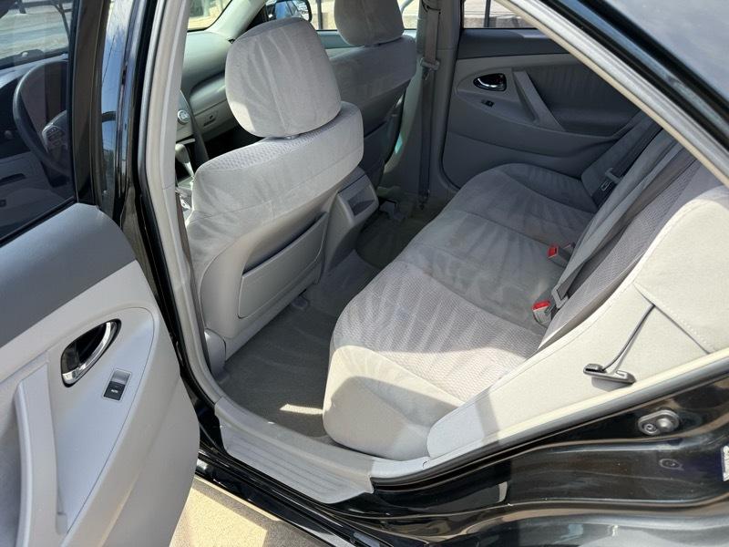 Toyota Camry LE 4D Sedan 2010