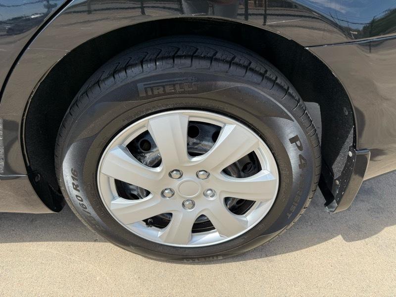 Toyota Camry LE 4D Sedan 2010