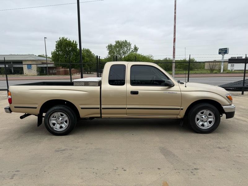 Toyota Tacoma Xtracab 2WD 2003