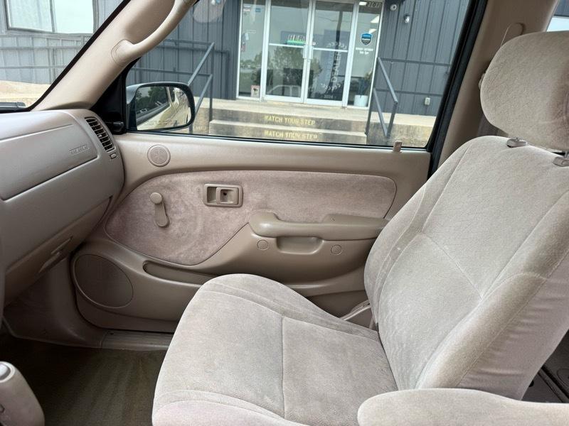 Toyota Tacoma Xtracab 2WD 2003