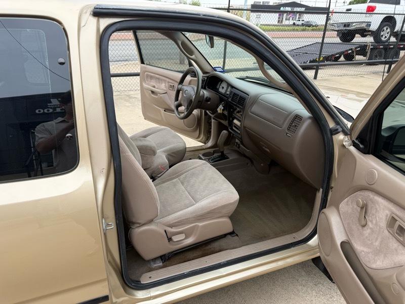 Toyota Tacoma Xtracab 2WD 2003