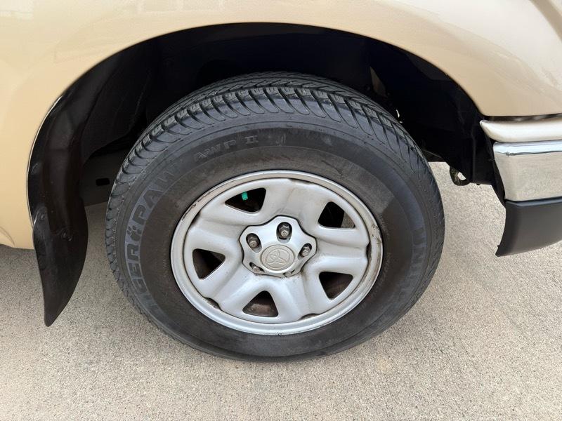 Toyota Tacoma Xtracab 2WD 2003