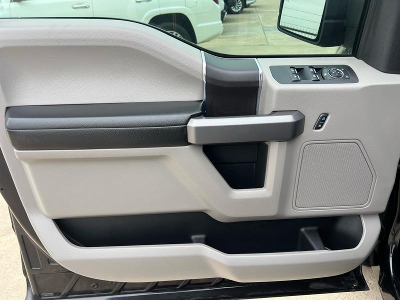 Ford F-150 4WD SuperCrew 150" XLT 2019